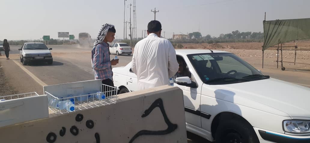 پذیرایی روزانه زائرین اربعین از ابتدای چهار نقطه ورودی به خوزستان تا پایانه های چذابه و شلمچه توسط مواکب+عکس