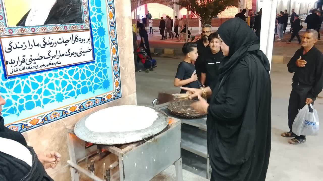 شور و اشتیاق خدمت رسانی به زائرین اربعین حسینی در مواکب مردمی شهرک اربعینی چذابه