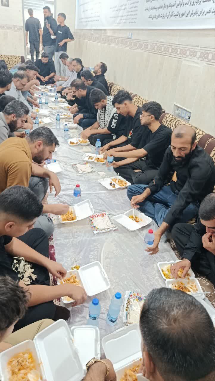 شور و اشتیاق خدمت رسانی به زائرین اربعین حسینی در مواکب مردمی شهرک اربعینی چذابه