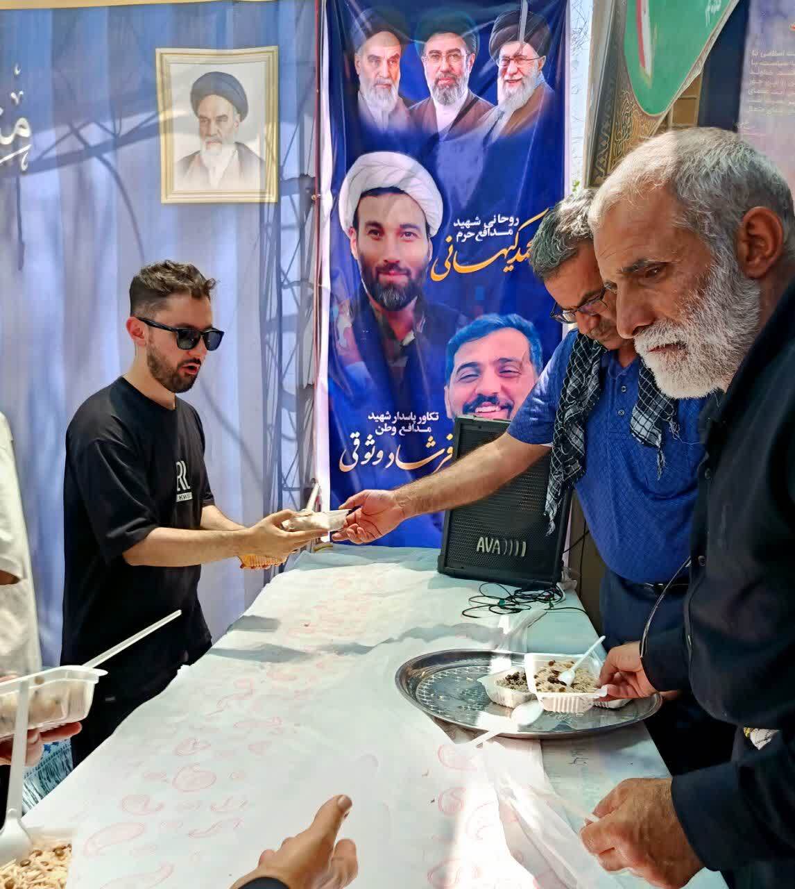 فعالیت مواکب مردمی اربعین حسینی بین راهی اندیمشک به روایت فیلم و عکس