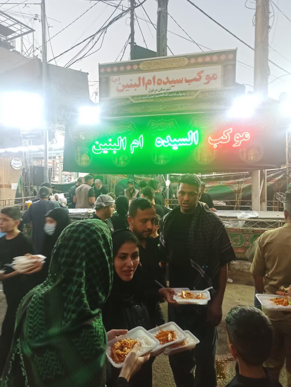 عشق و شور خدمت رسانی در مواکب اربعین حسینی خوزستانی مستقر در عراق به روایت فیلم و عکس